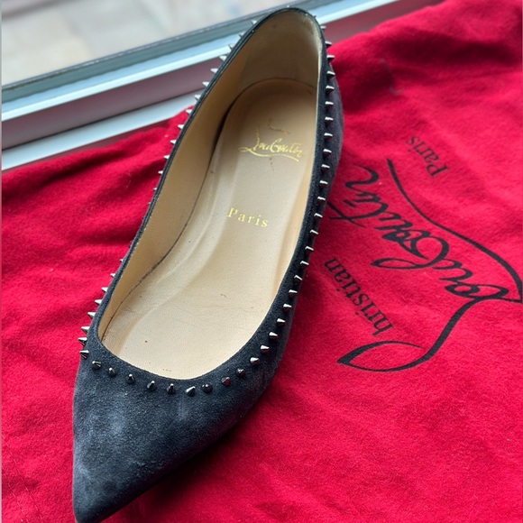 Christian Louboutin Grey Suede Anjalina Ballet Flats - Picture 10 of 11